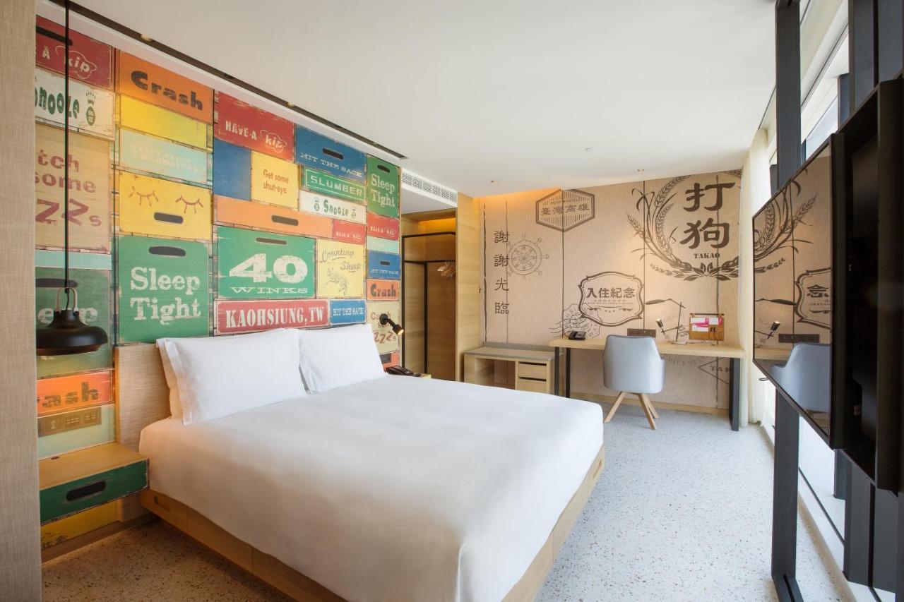 Hotel Indigo Kaohsiung Central Park, an IHG Hotel Bagian luar foto Deluxe Room